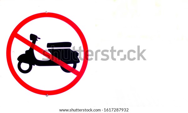Warning sign sign no\
parking motorcycle