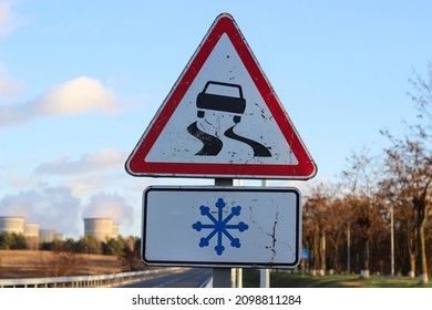 7,304 Ice Road Construction Images, Stock Photos & Vectors 