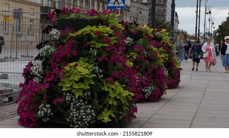 Warsaw  Poland 07 16 2019: Daily Life In The Streets Of Warsaw