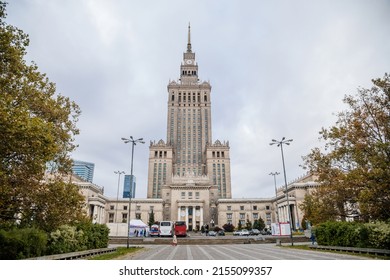 Warsaw, Poland, 13 October 2021: Palace Of Culture And Science High-rise Building In Central Town, Polish Historical And American Art Deco High-rise Buildings, By Soviet Russian Architect Lev Rudnev 