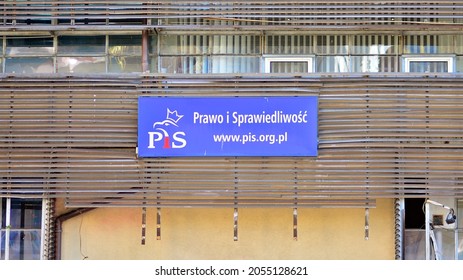 Warsaw, Poland. 4 October 2021. PiS - Law And Justice Party Headquarter, Entrance To The Building