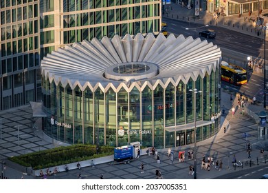 Warsaw, Poland - June 18, 2021: Rotunda Of PKO Bank Polski, Iconic Building In The Capital City Center At Sunset