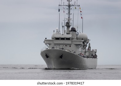 WARSHIP - The Minehunter Swimming On Sea 