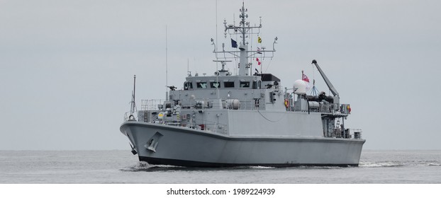 WARSHIP -  Royal Navy Minehunter Sails On The Sea 
