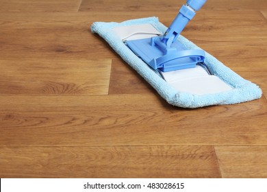 Wash the floor mop. The concept of cleaning.