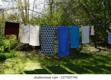 Washing Line Garden Stock Photo 1377507743 | Shutterstock