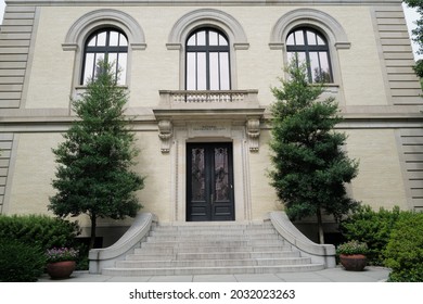 Washington, DC – August 03, 2021: The Entrance Of The National Geographic Headquarters And Museum Building.