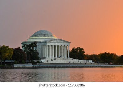 Washington DC, Jefferson Memorial at sunset