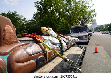 Washington, DC – July 30, 2021: A Totem Pole Carved By NW Coast Indian Artists Arrived In Washington After A Cross Country Trip Of Visiting Imperiled And Threatened Indigenous Lands.