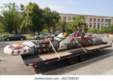 Washington, DC – July 30, 2021: A Totem Pole Carved By NW Coast Indian Artists Arrived In Washington After A Cross Country Trip Of Visiting Imperiled And Threatened Indigenous Lands.