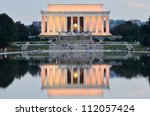 Washington DC, Lincoln Memorial and mirror reflection on the pool at night
