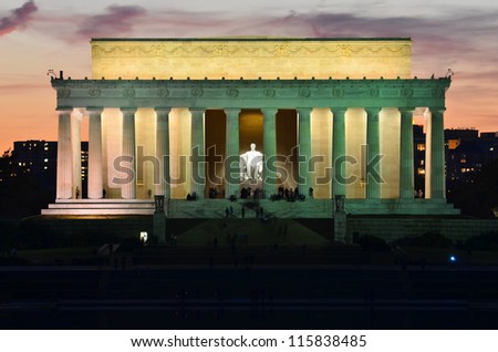 Washington DC, Lincoln Memorial at night