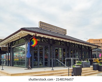 Washington DC, MAR 30 2022 - Afternoon Cloudy View Of The Rappahannock Oyster Bar