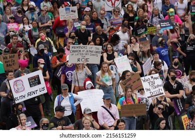 Washington, DC – May 15, 2022: An Aerial View Of The Abortion Rights Activists Rally At The Washington Monument During The Women’s March Before The Large Crowd Began Their March To The Supreme Court.