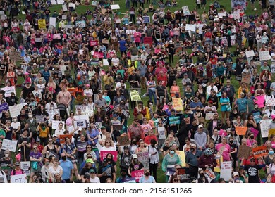 Washington, DC – May 15, 2022: An Aerial View Of The Abortion Rights Activists Rally At The Washington Monument During The Women’s March Before The Large Crowd Began Their March To The Supreme Court.