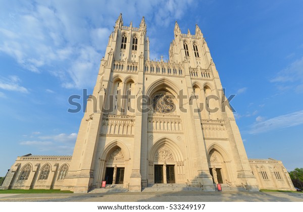 Washington DC - National\
Cathedral Building