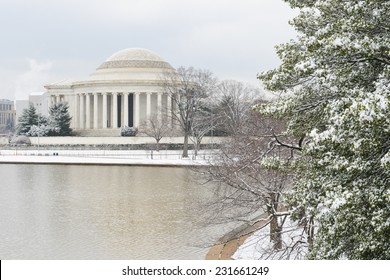 Washington DC - Thomas Jefferson Memorial In Winter 