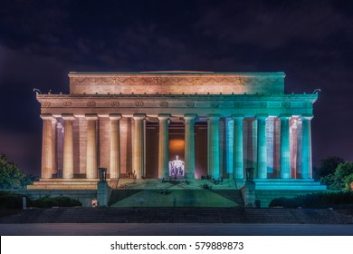 Washington DC, United States: Abraham Lincoln Memorial At Night