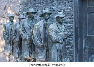 Washington DC, United States Of America - August 5, 2017: Bronze Statues Men Waiting In Line To Get Food During The Great Depression