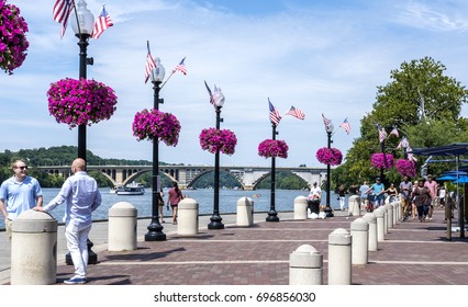 Washington DC, United States Of America - August 6, 2017: Georgetown Waterfront Boardwalk On A Sunday Afternoon