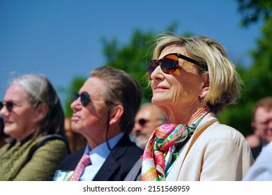 Washington, DC, USA, April 29, 2022, Re-Opening of the German-American Friendship Garden on the National Mall; Sally and John "Chip" Abridge, Founders of the Trust for the National Mall attending