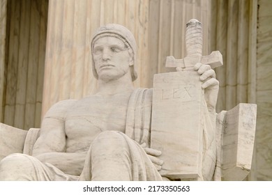 Washington, DC, USA - April 3, 2022: The Entrance To The Historic U.S. Supreme Court Building On Capitol Hill Is Flanked By Two Iconic Marble Figures Created By Renown Sculptor James Earl Fraser.