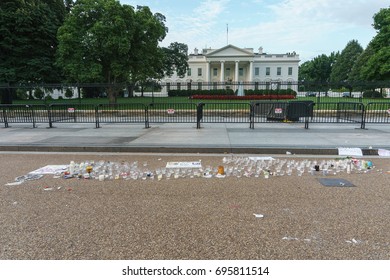 WASHINGTON, DC, USA - AUGUST 14, 2017: A Candlelight Memorial To Heather Heyer, And Against Neo-Nazis, Is In Front Of The White House.