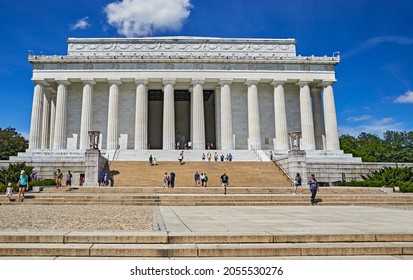 Washington DC, USA,- August 19, 2021: Front Entrance To The Lincoln Memorial With Tourist Walking Up On Steps