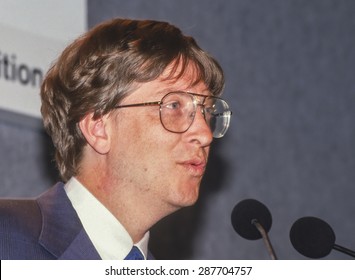 WASHINGTON, DC, USA - Bill Gates, President, Microsoft, at FOSE 1993 Convention.