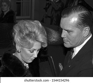 Washington DC, USA, February 18, 1984.Sandra Kelly And Her Husband Jack Kelly (Princess Graces Brother) Departing The First Grace Foundation Charity Gala That Was Hosted By President Ronald Reagan 