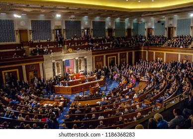 Washington, DC., USA, January 3, 2017
Members Of The 115th Congress And Their Familes Mingle On The House Floor While  Attending The Joint Session On The Opening Day Of The Current Session. 