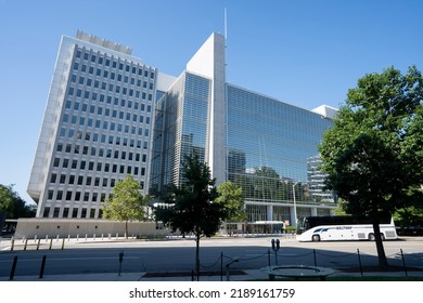 9,925 World Headquarters Building Images, Stock Photos & Vectors 