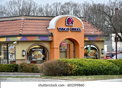 Taco Bell Logo Images Stock Photos Vectors Shutterstock