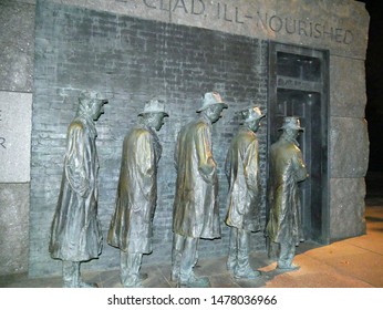 Washington, D.C., USA-September 2017: Side View Sculptures At The Franklin Delano Roosevelt Memorial Depicting The Great Depression Breadline, Washington, District Of Columbia.