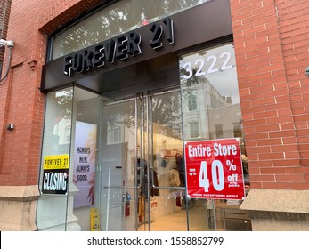 Washington, District Of Columbia / US - November, 12 2019: A Brick And Mortar Retail Shop Of Forever 21 In Georgetown With Store Closing Sales 