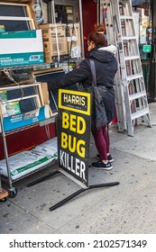 Washington Heights, Manhattan, New York City, New York, USA. November 4, 2021. Sign For Bed Bug Killer At A Hardware Store In New York City.