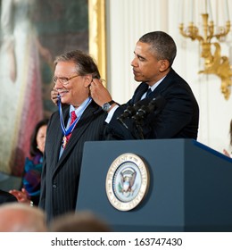 Washington -Â?Â? November 20: Arturo Sandoval Receives The Presidential Medal Of Freedom At A Ceremony At The White House On November 20, 2013 In Washington, DC. 