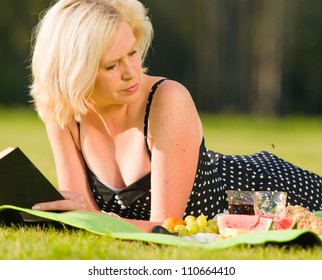 Wasp Make Some Confusion, Lady On Picnic