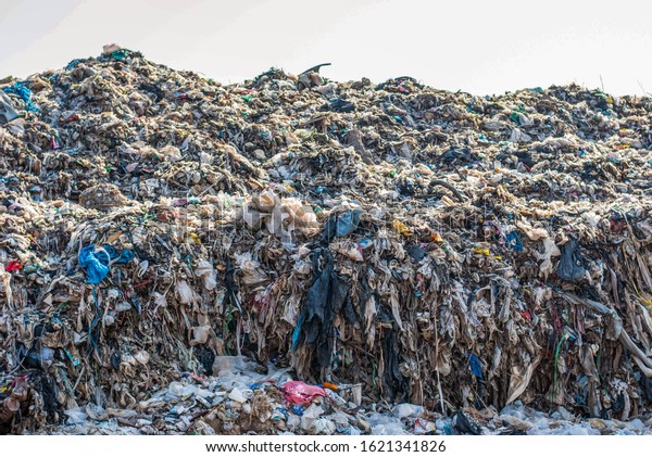 Waste foam, plastics, cloth from households that are
hard to degrade and cannot be recycled L Pollution problems of
developing countries in Southeast Asia, India, Sri Lanka, Myanmar,
Laos, Thailand, V