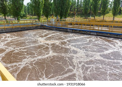 Wastewater treatment plant, aerated activated sludge tank