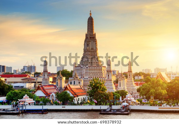 Photo De Stock De Wat Arun Temple Au Coucher Du Modifier
