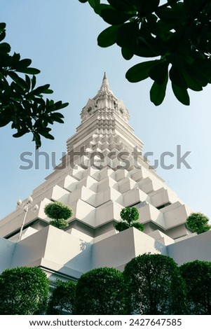 Wat Paknam Phra Maha Chedi Ratchamongkol With Sky Background, Lookup Shot  Located Wat Paknam Phra Maha Chedi Ratchamongkol, Pak Khlong Phasi Charoen, Phasi Charoen, Bangkok, Thailand, 2024 