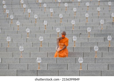 Wat Phra Dhammakaya, Pathum Thani, Thailand Organized An Event On The Occasion Of Visakha Bucha Day On May 15, 2022, Disciples Can Participate Through Application Zoom And Buddhist Monks Open Ledlight