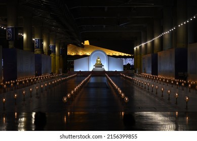 Wat Phra Dhammakaya, Pathum Thani, Thailand Organized An Event On The Occasion Of Visakha Bucha Day On May 15, 2022, Disciples Can Participate Through Application Zoom And Buddhist Monks Open Ledlight