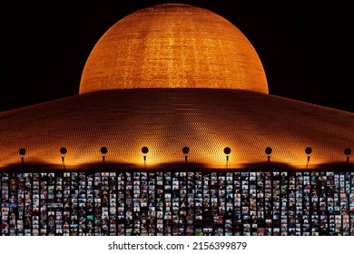 Wat Phra Dhammakaya, Pathum Thani, Thailand Organized An Event On The Occasion Of Visakha Bucha Day On May 15, 2022, Disciples Can Participate Through Application Zoom And Buddhist Monks Open Ledlight