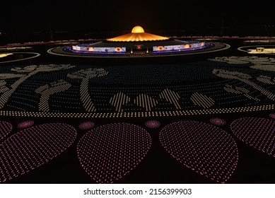 Wat Phra Dhammakaya, Pathum Thani, Thailand Organized An Event On The Occasion Of Visakha Bucha Day On May 15, 2022, Disciples Can Participate Through Application Zoom And Buddhist Monks Open Ledlight