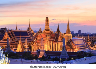 Wat Phra Kaew, Temple of the Emerald Buddha and Grand Palace at twilight in Bangkok, Thailand