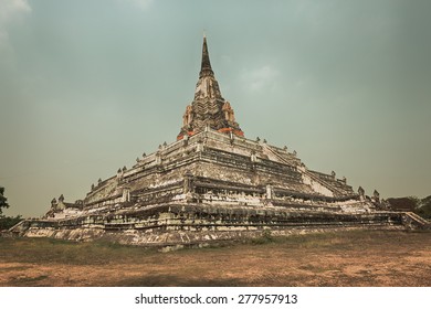 Wat Phu Khao Thong. Ayutthaya Historical Park.  