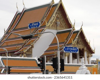 Wat Sutat at Phra Nakhon by digicam