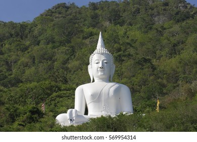 Wat Thep Phithak Punnaram Stock Photo 569954314 | Shutterstock